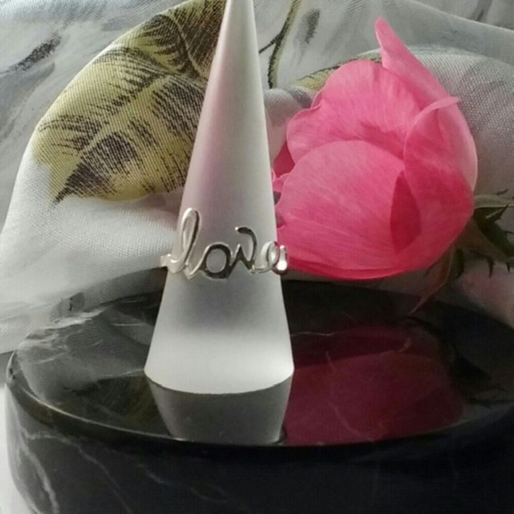 Sterling Silver LOVE Ring Size 7